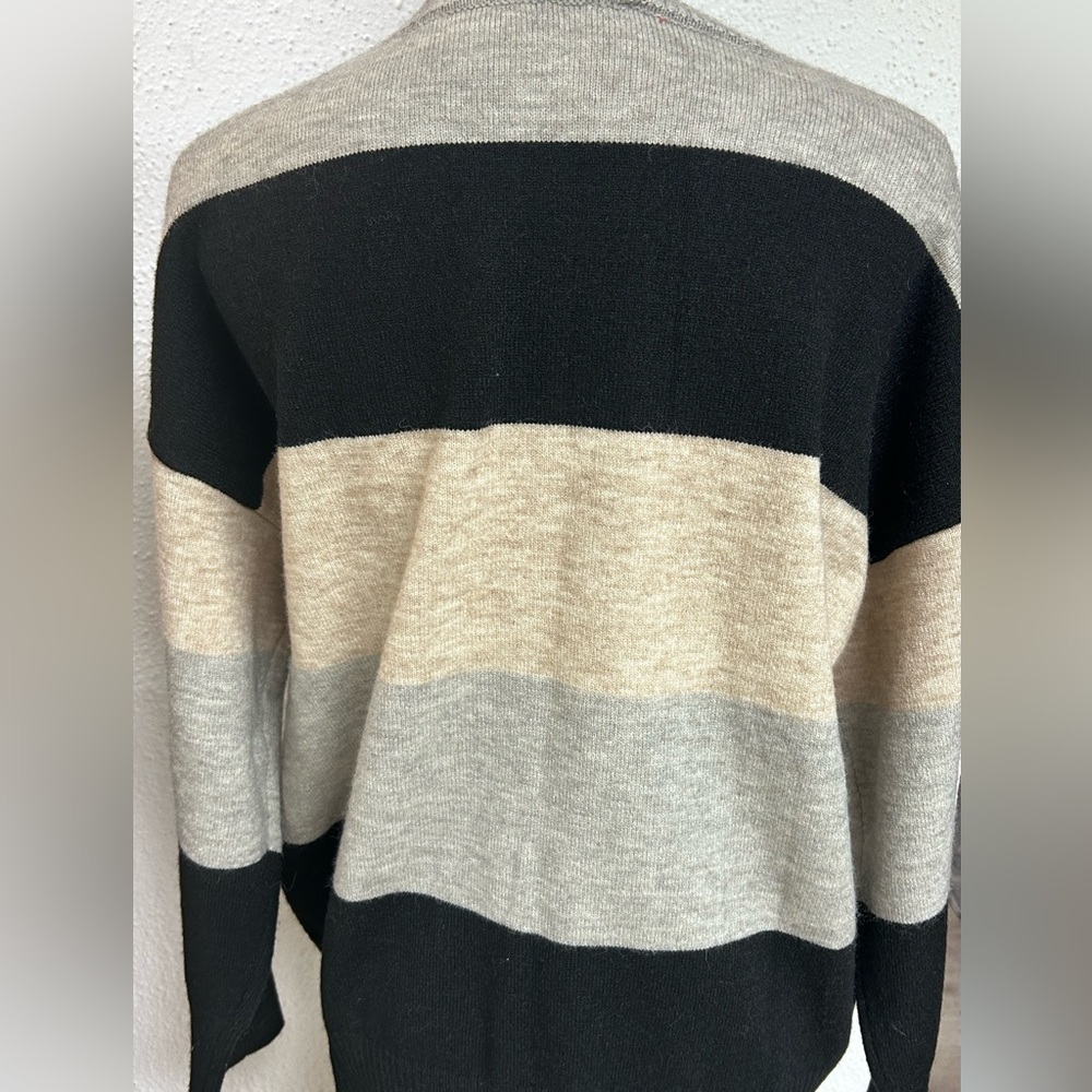 VOY Black,Grey and Beige Color Block Stripe Crewneck Sweater Women’s size Medium - Picture 6 of 8